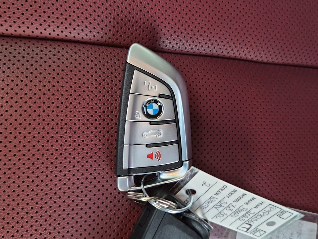 Thumbnail: 2023 BMW X3 - 20