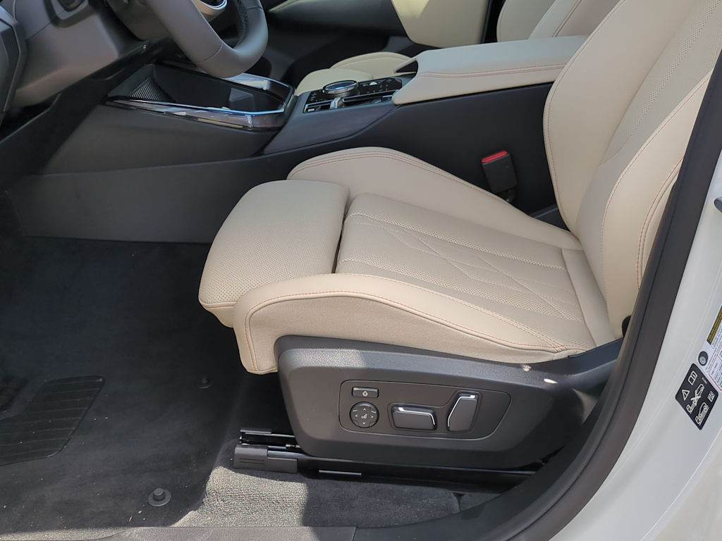 Thumbnail: 2025 BMW X3 - 23