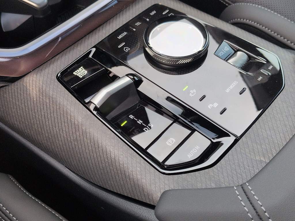 Thumbnail: 2026 BMW X3 - 37
