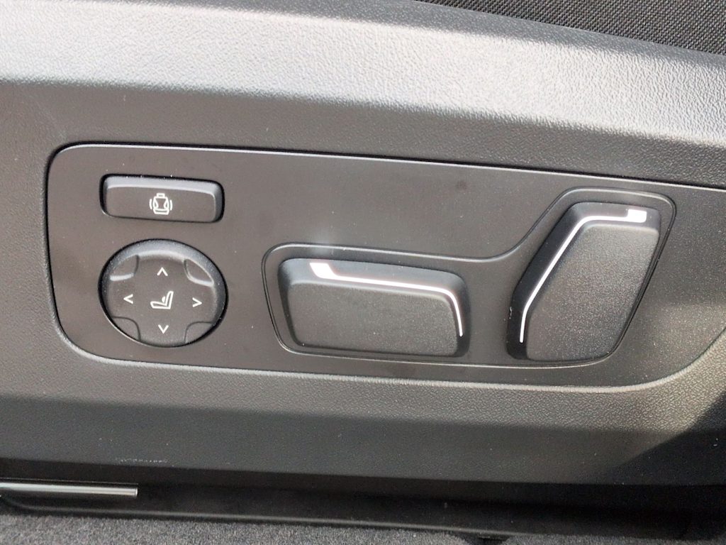 Thumbnail: 2026 BMW X3 - 25