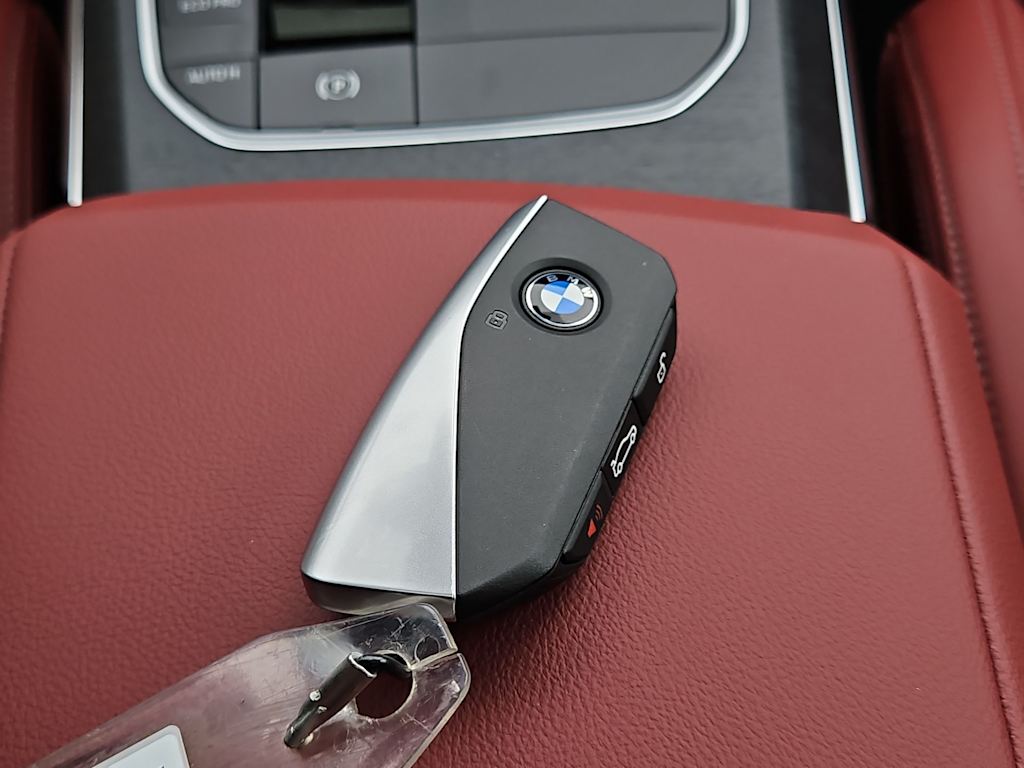 Thumbnail: 2026 BMW X3 - 16