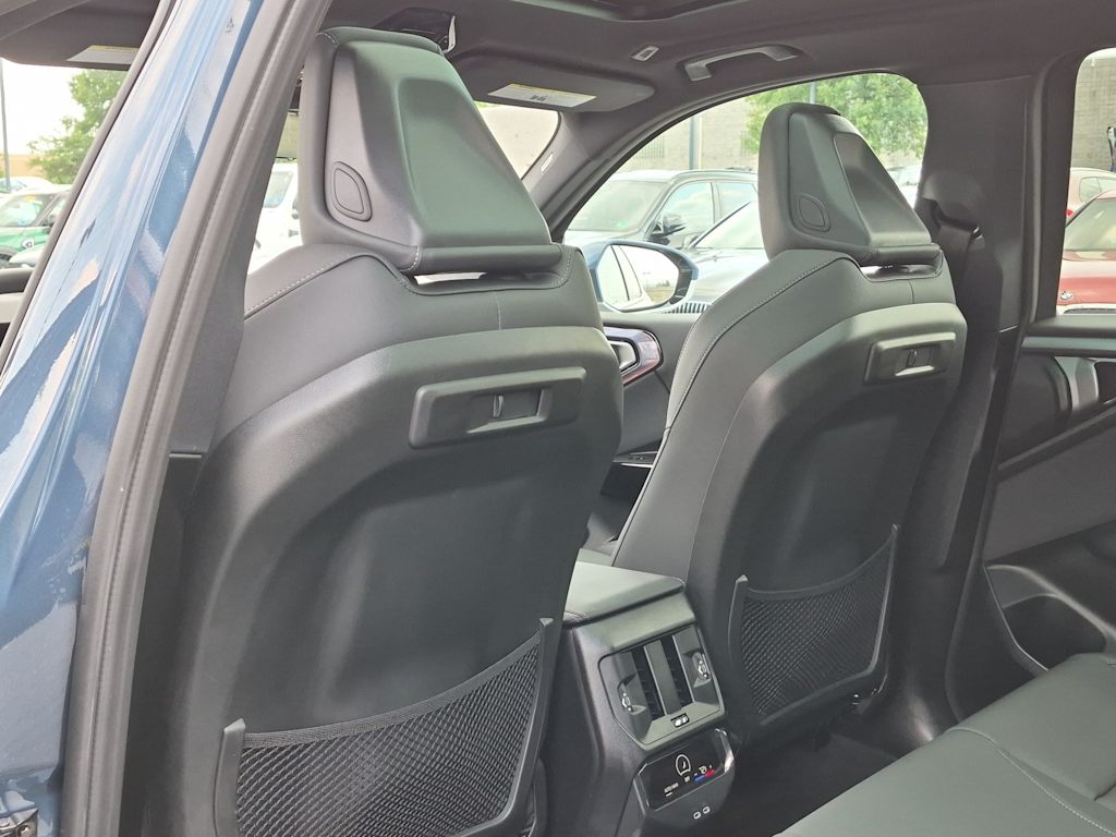 Thumbnail: 2026 BMW X3 - 13