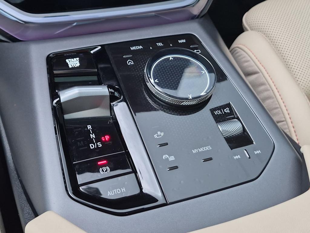 Thumbnail: 2026 BMW X3 - 15