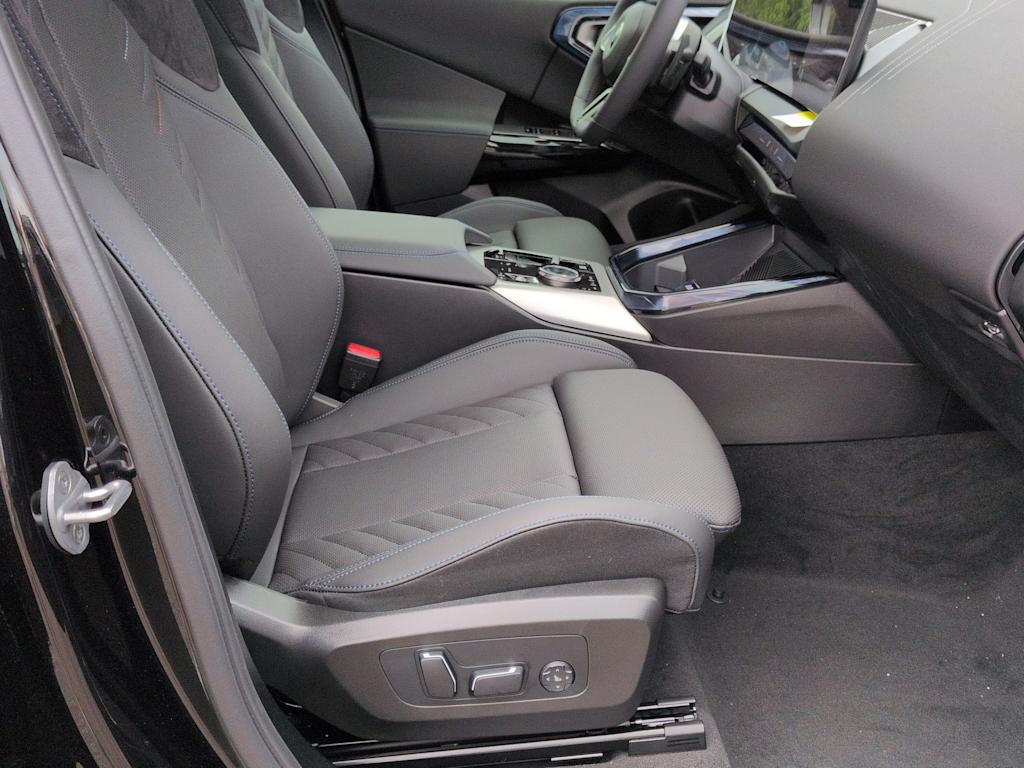 Thumbnail: 2026 BMW X3 - 12