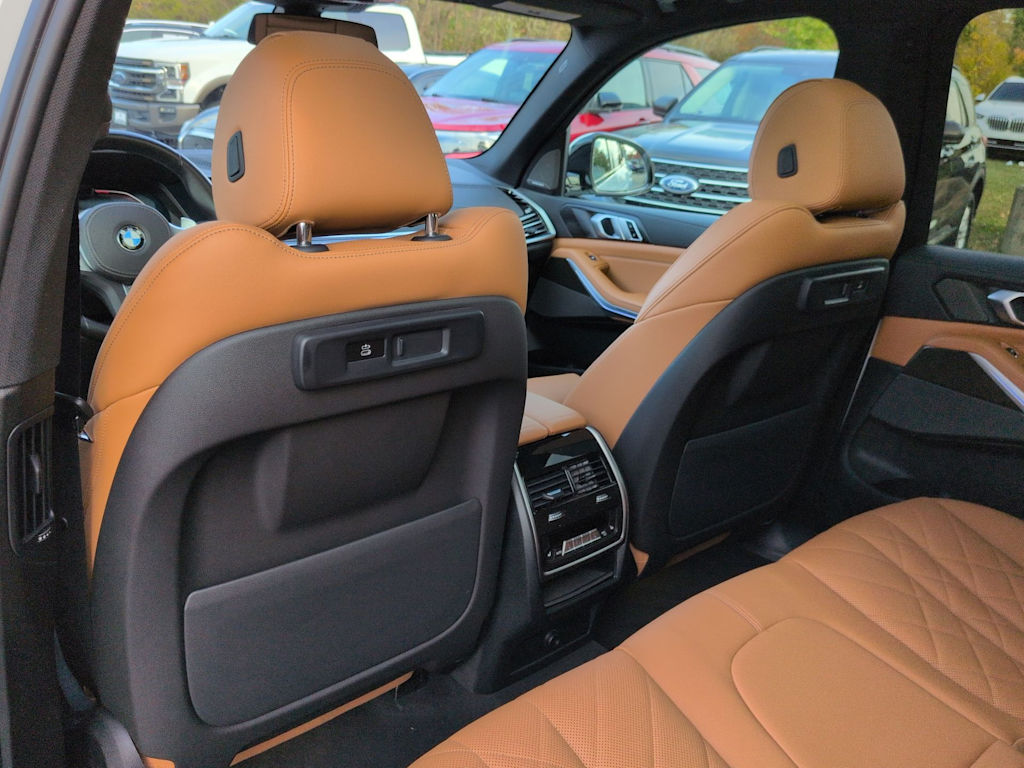 Thumbnail: 2023 BMW X5 - 13