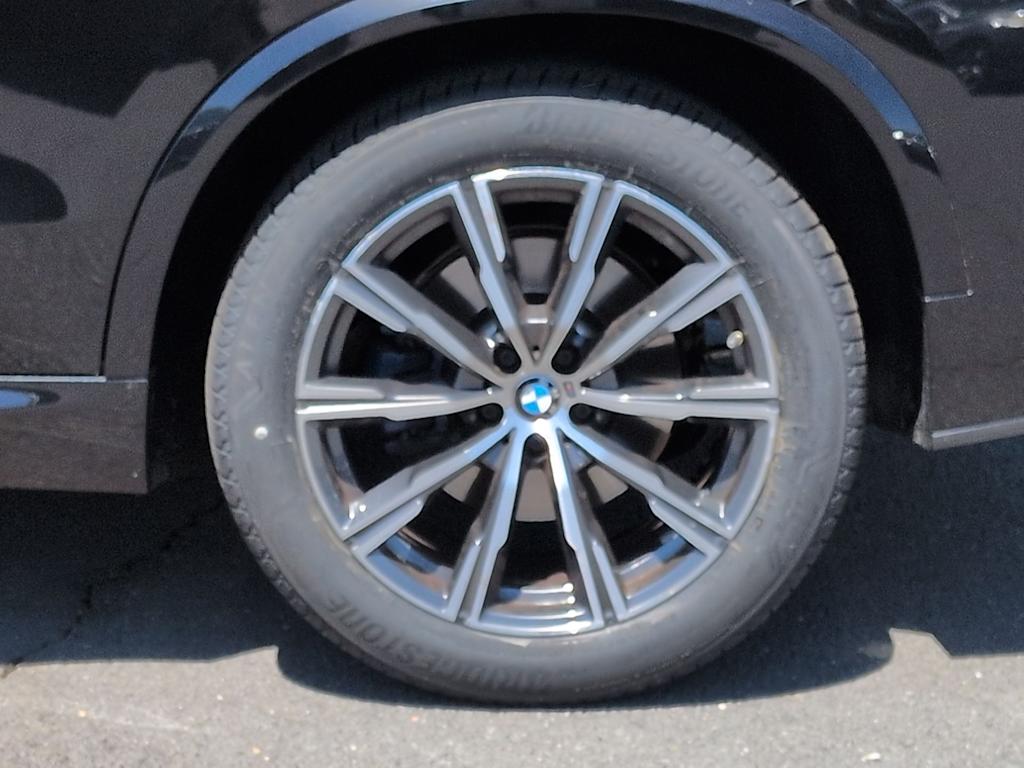 Thumbnail: 2023 BMW X5 - 8