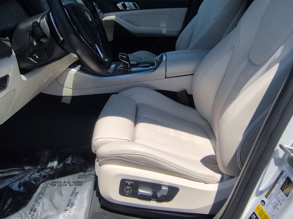 Thumbnail: 2022 BMW X5 - 11