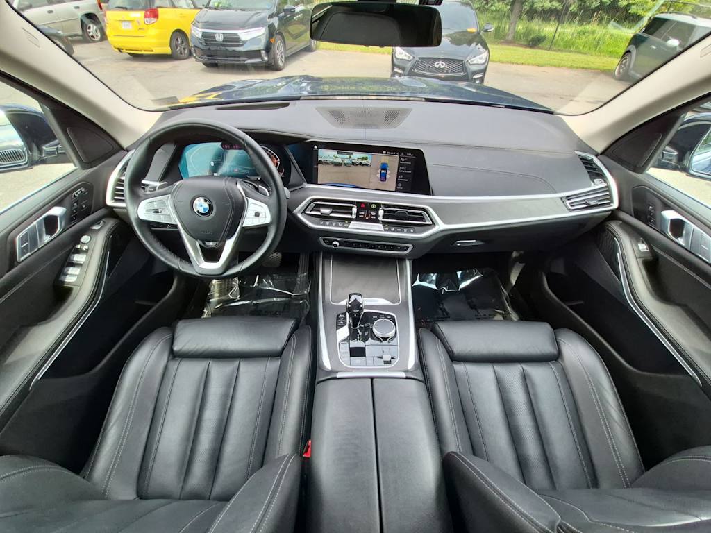 Thumbnail: 2022 BMW X7 - 10