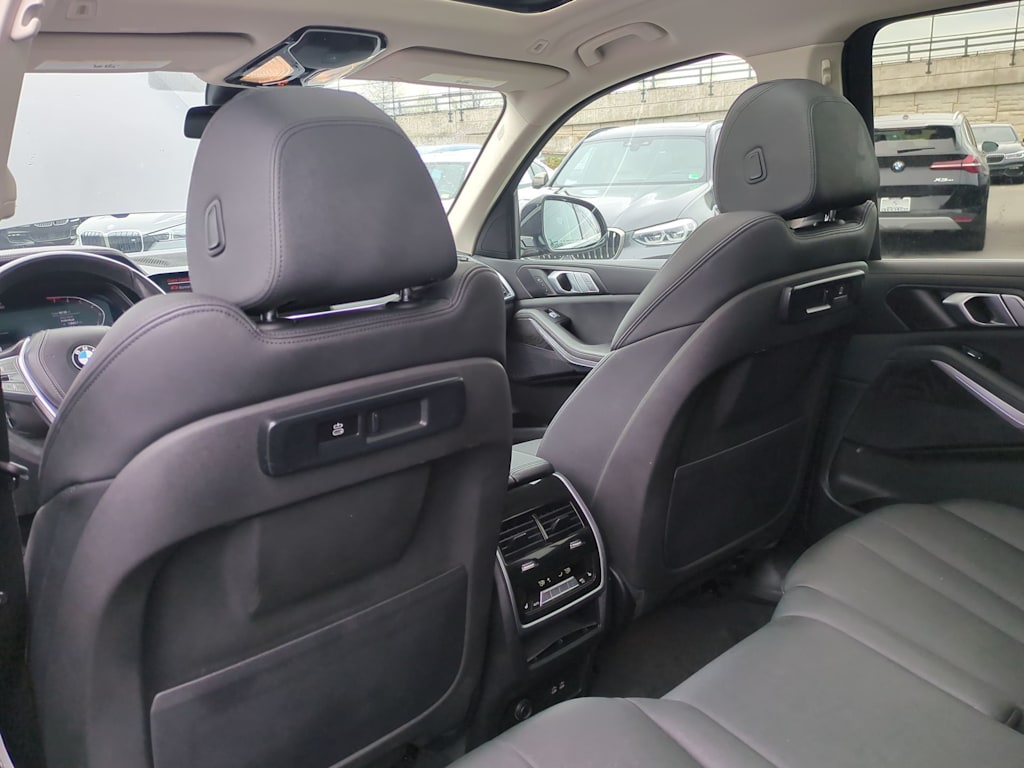 2020 BMW X7 xDrive40i 9