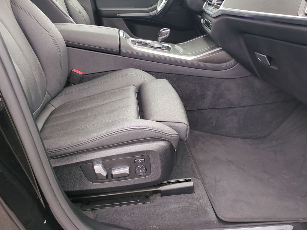 2020 BMW X7 xDrive40i 12
