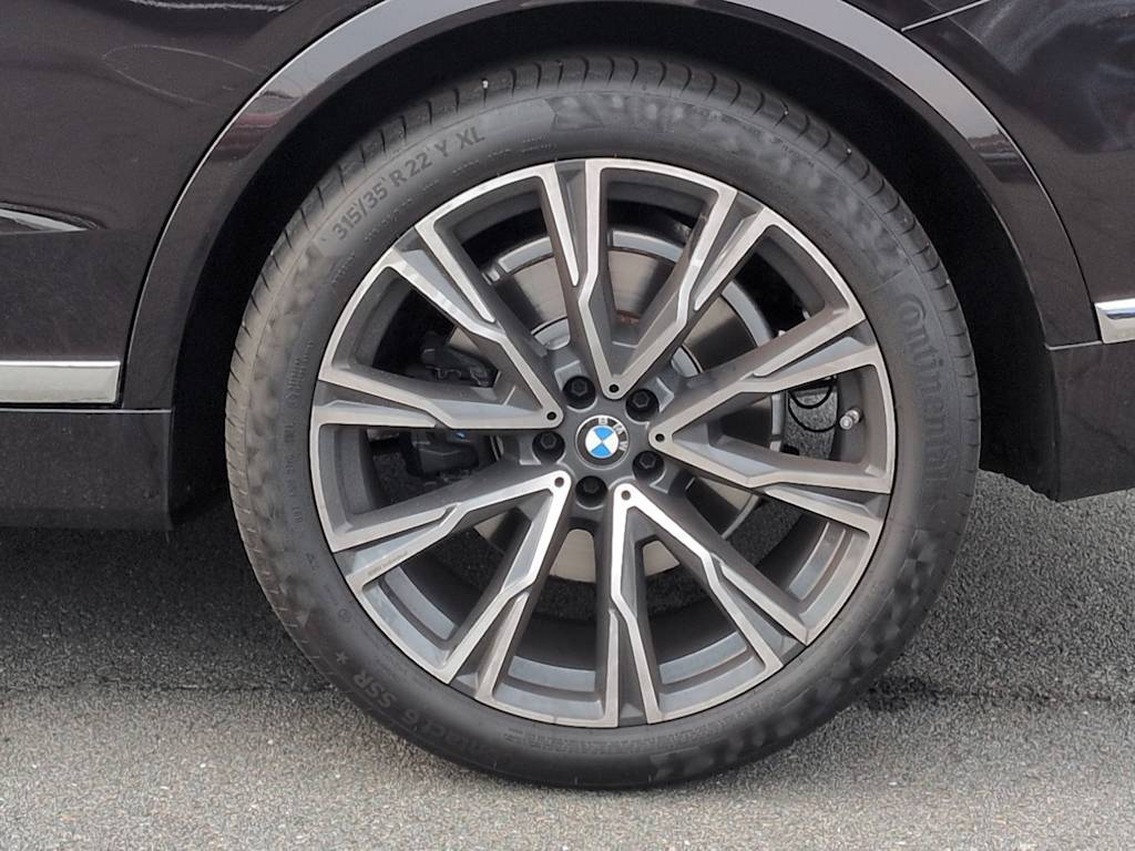 Thumbnail: 2022 BMW X7 - 8