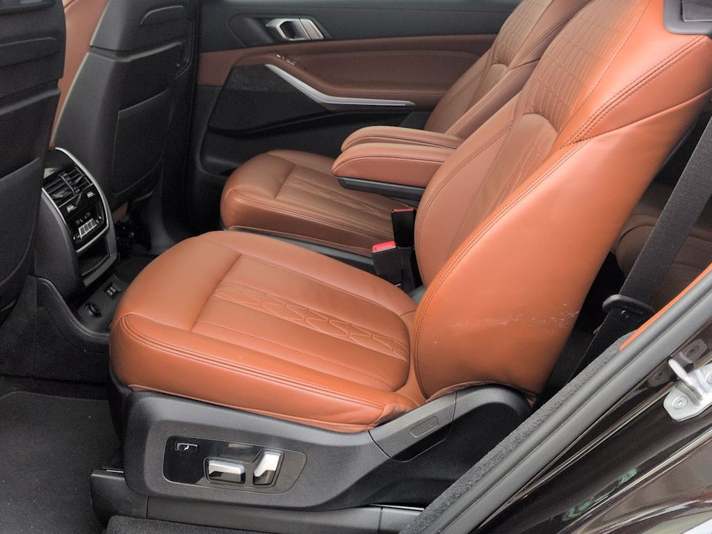Thumbnail: 2022 BMW X7 - 11
