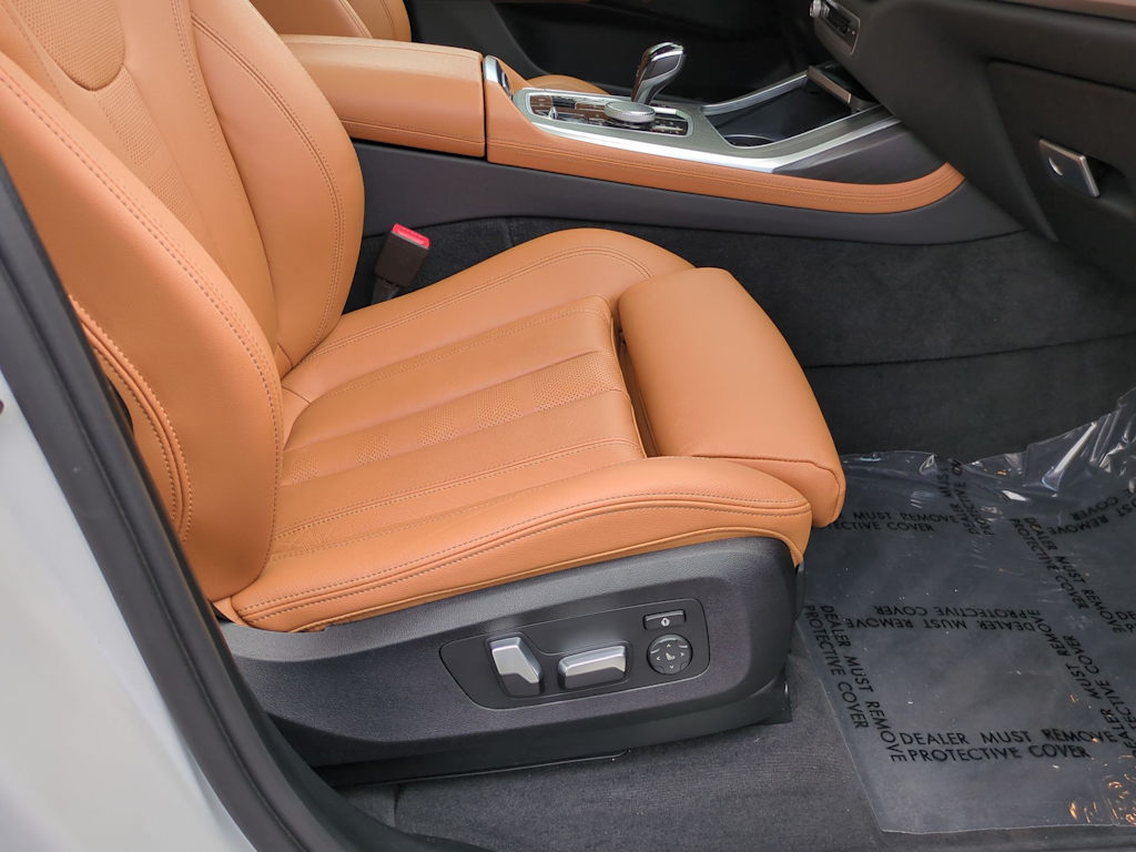 2022 BMW X7 xDrive40i 21