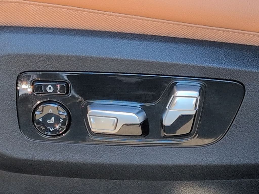 Thumbnail: 2019 BMW X7 - 26