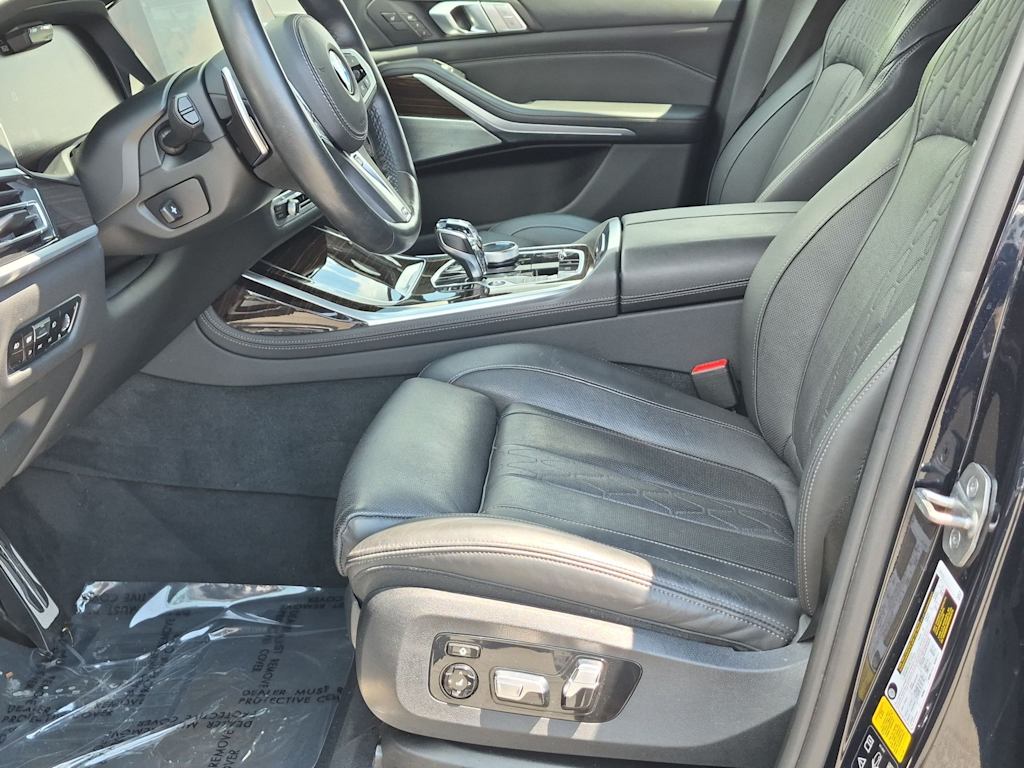 Thumbnail: 2021 BMW X7 - 11