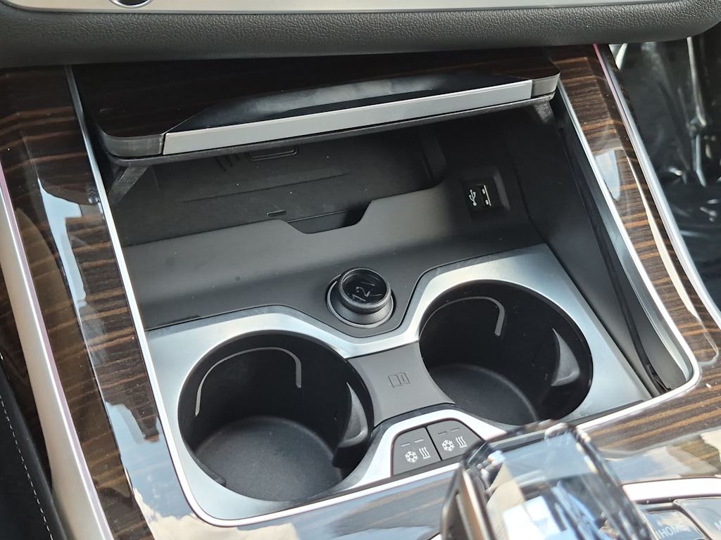 Thumbnail: 2021 BMW X7 - 16