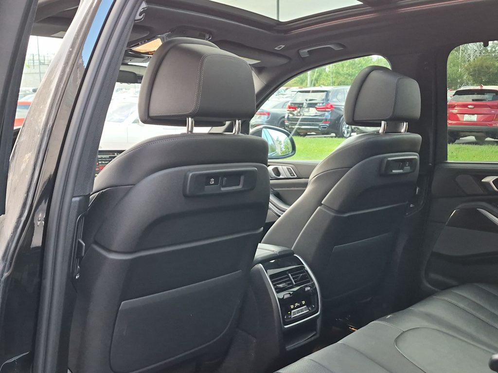 Thumbnail: 2022 BMW X5 - 13