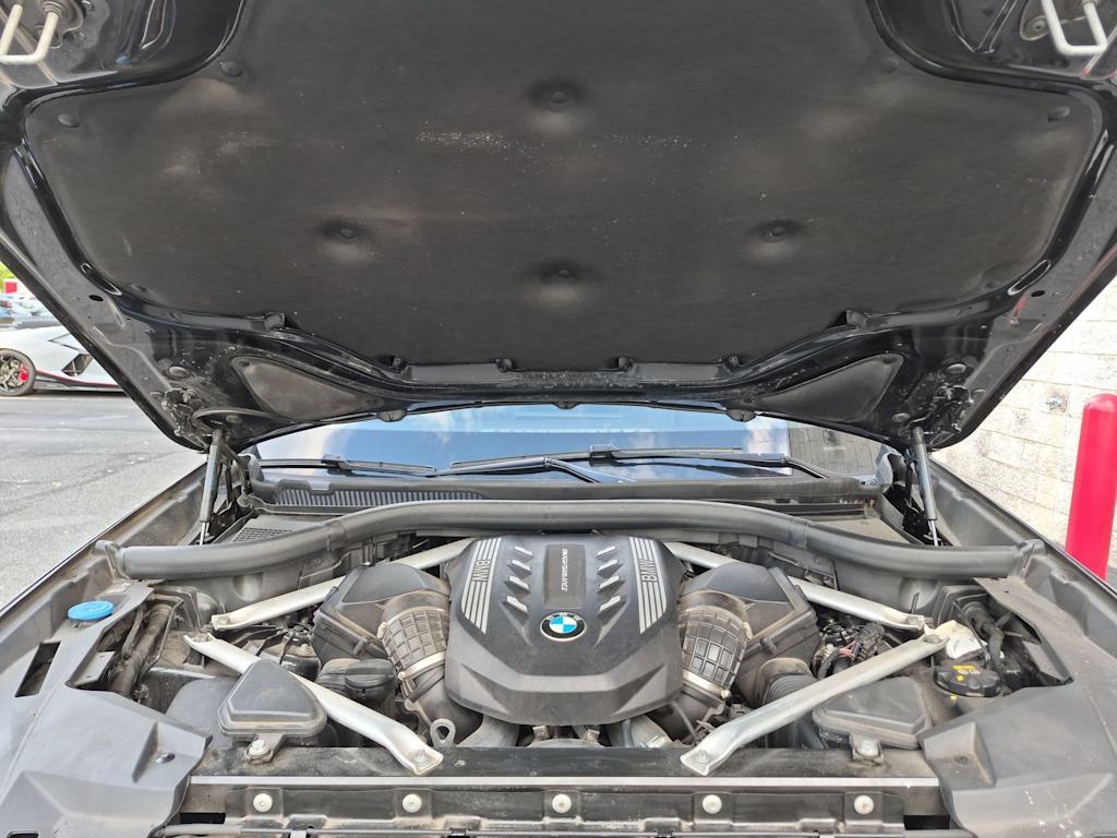 Thumbnail: 2022 BMW X5 - 9