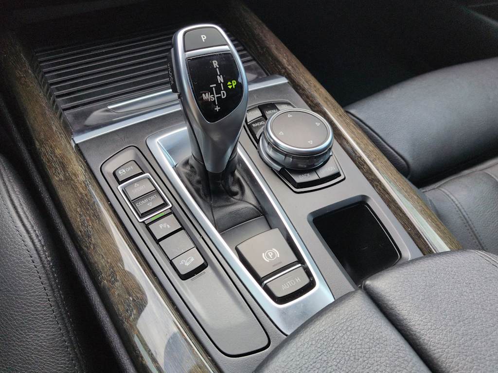 Thumbnail: 2016 BMW X5 - 16