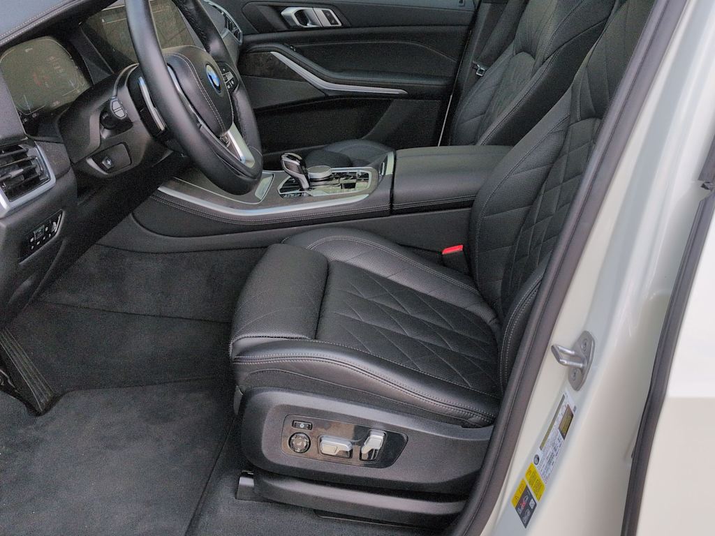 Thumbnail: 2023 BMW X5 - 11