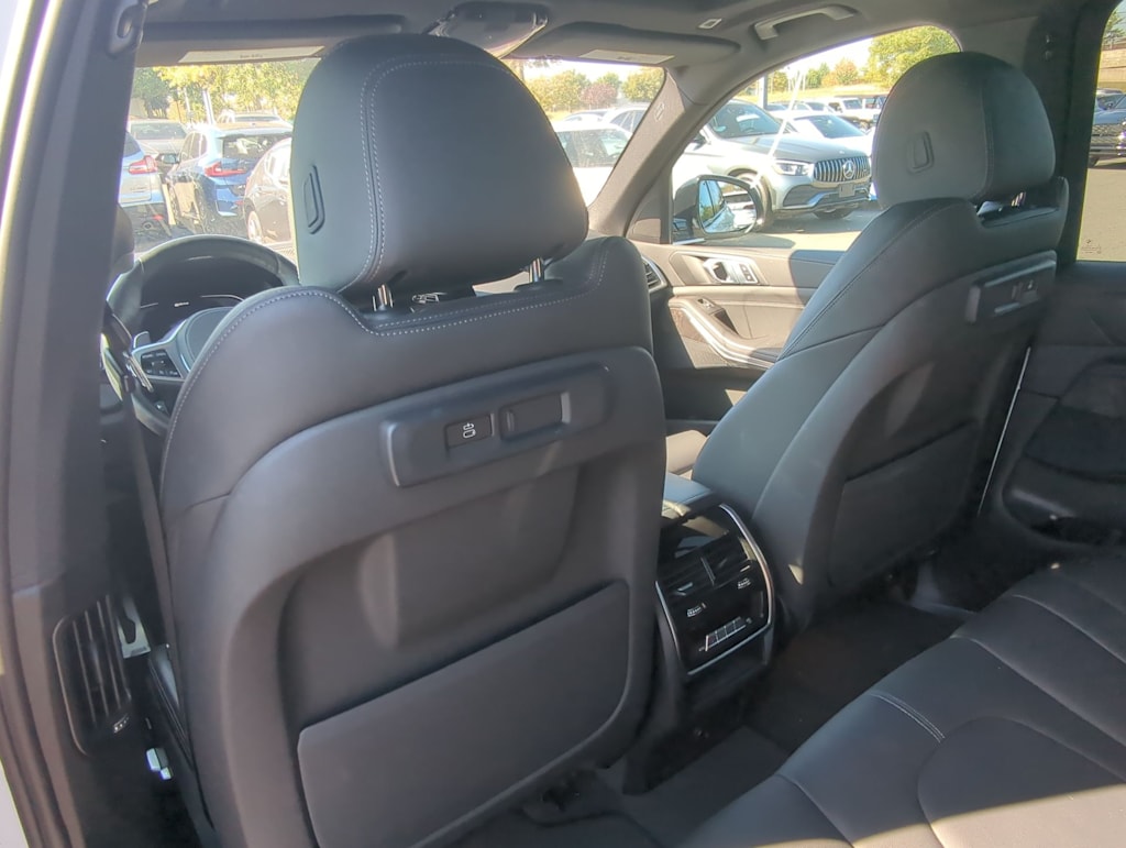 Thumbnail: 2022 BMW X5 - 12