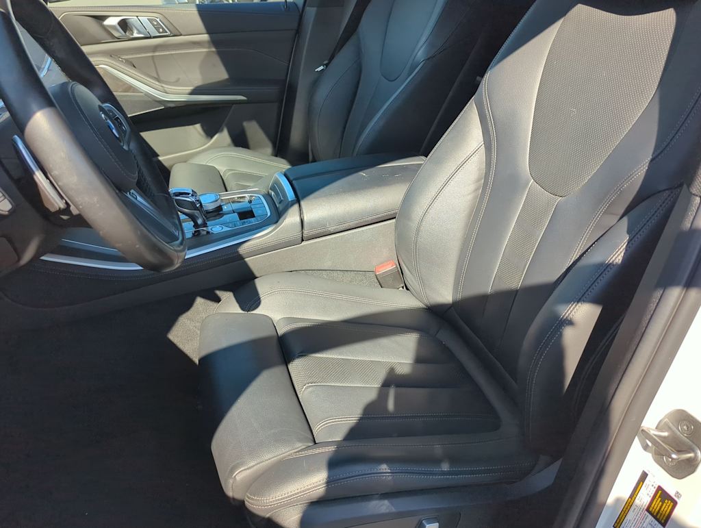 Thumbnail: 2022 BMW X5 - 11