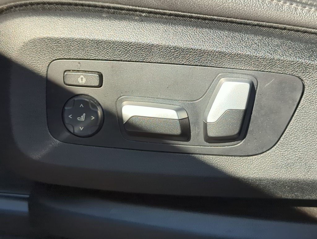 Thumbnail: 2022 BMW X5 - 23