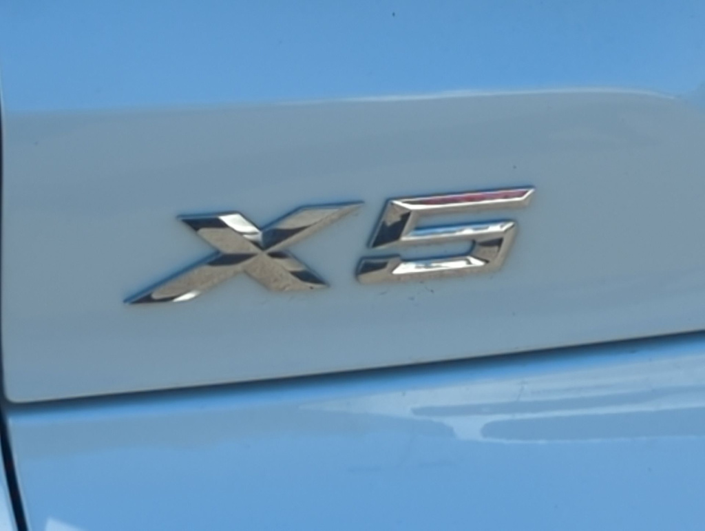Thumbnail: 2022 BMW X5 - 22