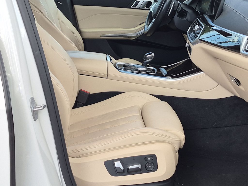 Thumbnail: 2021 BMW X5 - 11