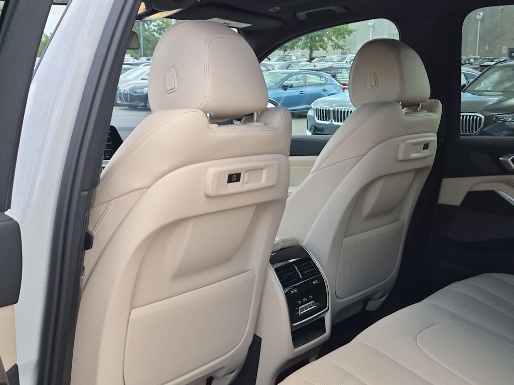 Thumbnail: 2021 BMW X5 - 13