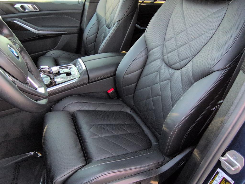 Thumbnail: 2023 BMW X5 - 12