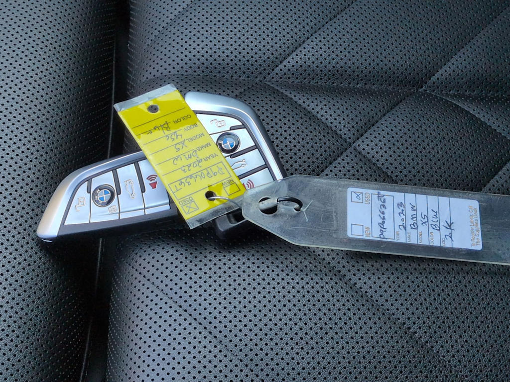 Thumbnail: 2023 BMW X5 - 18