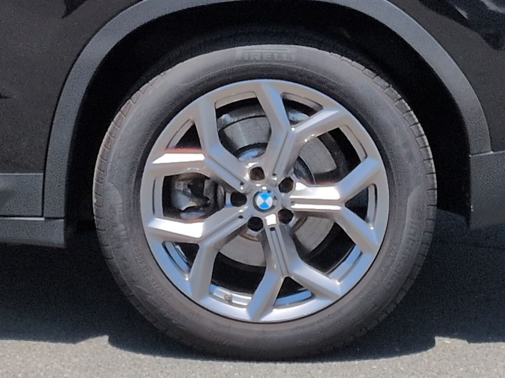 Thumbnail: 2021 BMW X3 - 8