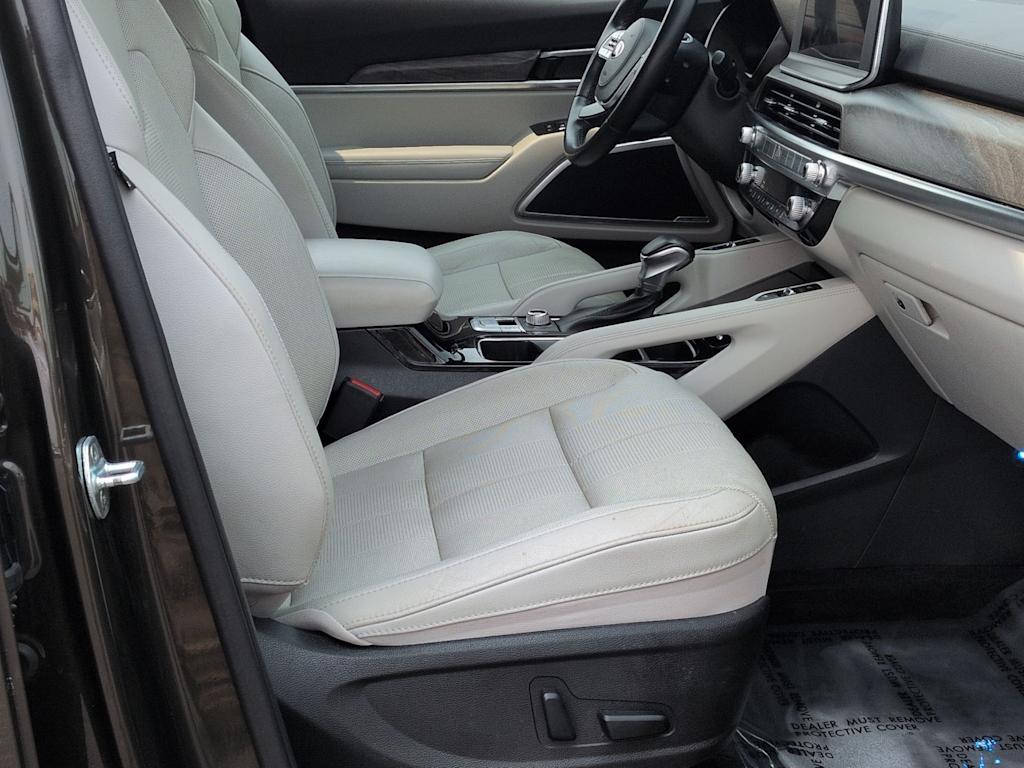Thumbnail: 2020 Kia Telluride - 30