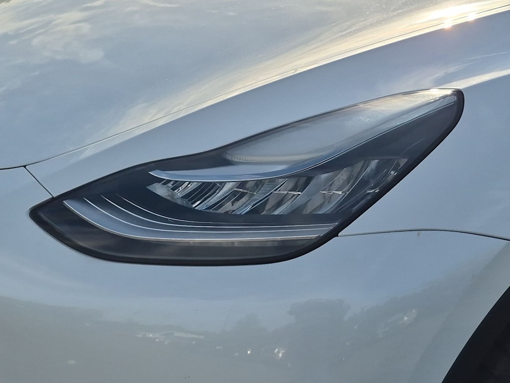 Thumbnail: 2021 Tesla Model Y - 21