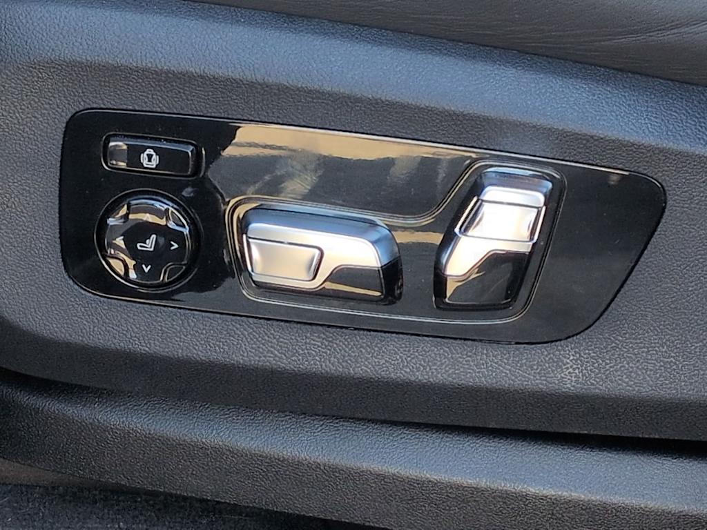 Thumbnail: 2026 BMW X5 - 23