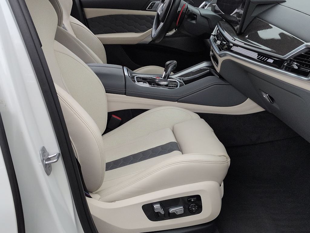 Thumbnail: 2024 BMW X6 - 31