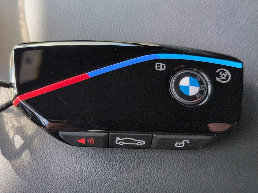 Thumbnail: 2026 BMW XM - 37