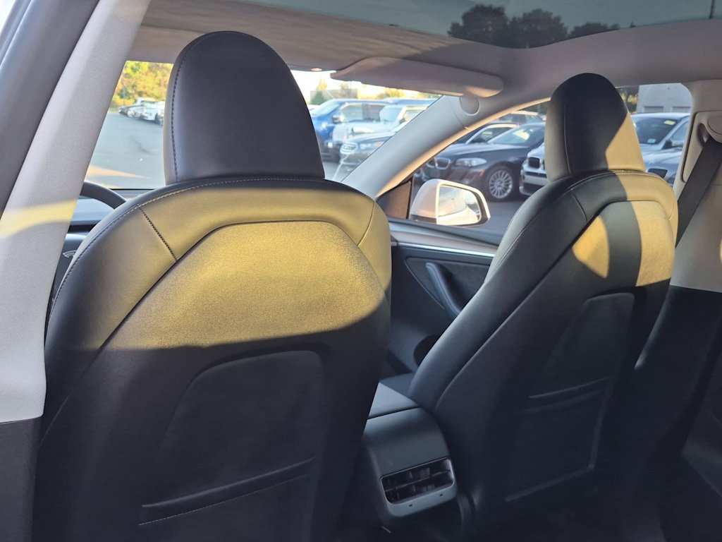 Thumbnail: 2023 Tesla Model Y - 12