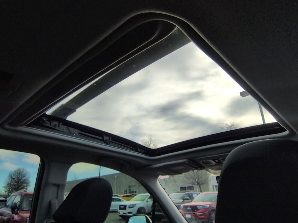 Thumbnail: 2017 Subaru Forester - 30