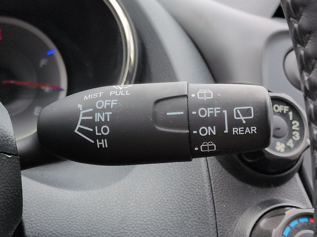 Thumbnail: 2012 Honda Fit - 32