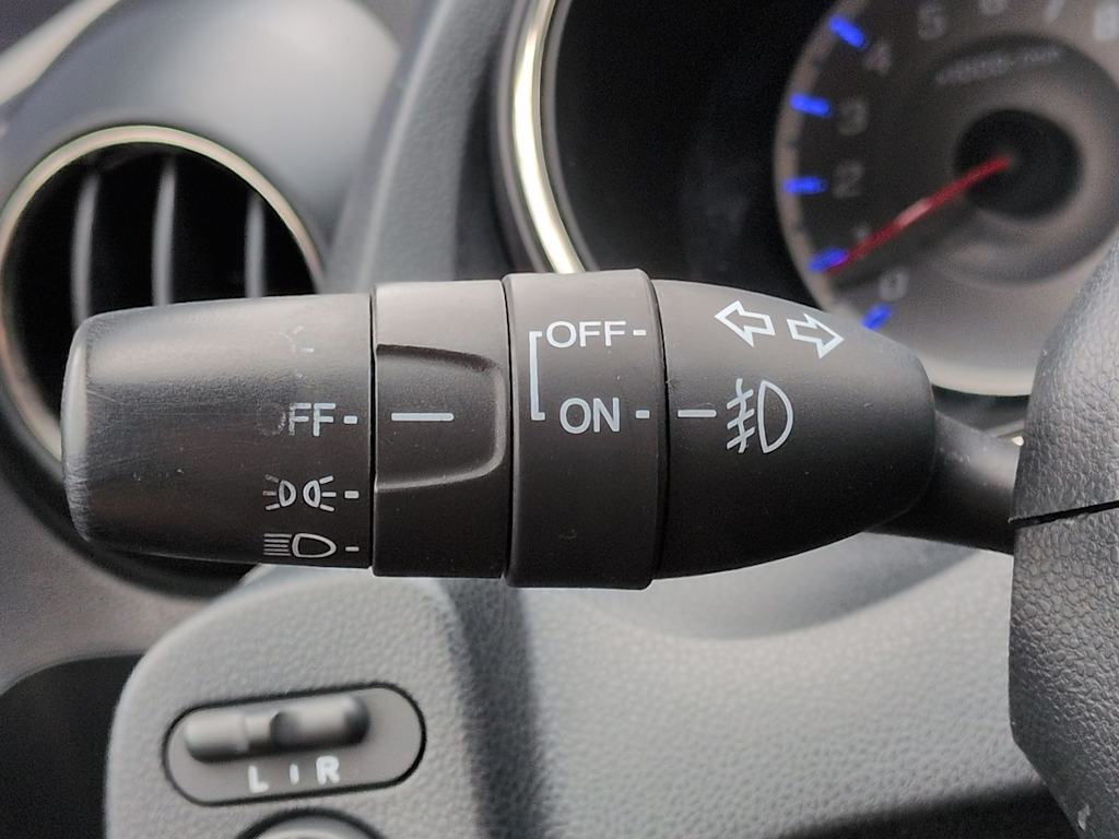 Thumbnail: 2012 Honda Fit - 33