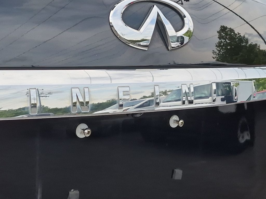 Thumbnail: 2021 INFINITI QX80 - 25