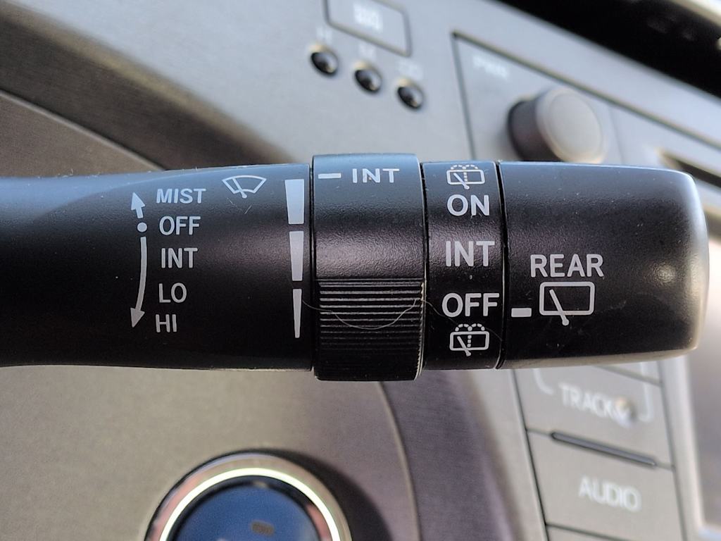 Thumbnail: 2015 Toyota Prius - 16