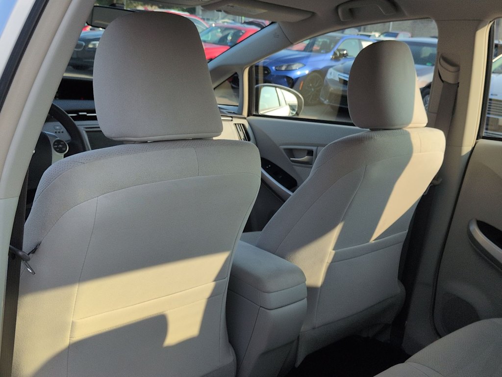 Thumbnail: 2015 Toyota Prius - 13