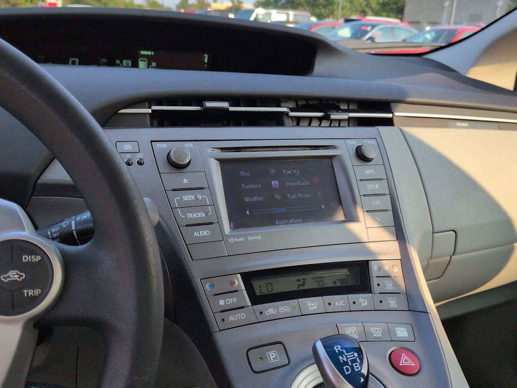 Thumbnail: 2015 Toyota Prius - 15