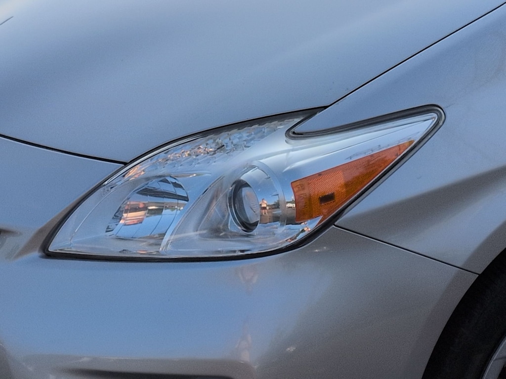 Thumbnail: 2015 Toyota Prius - 24