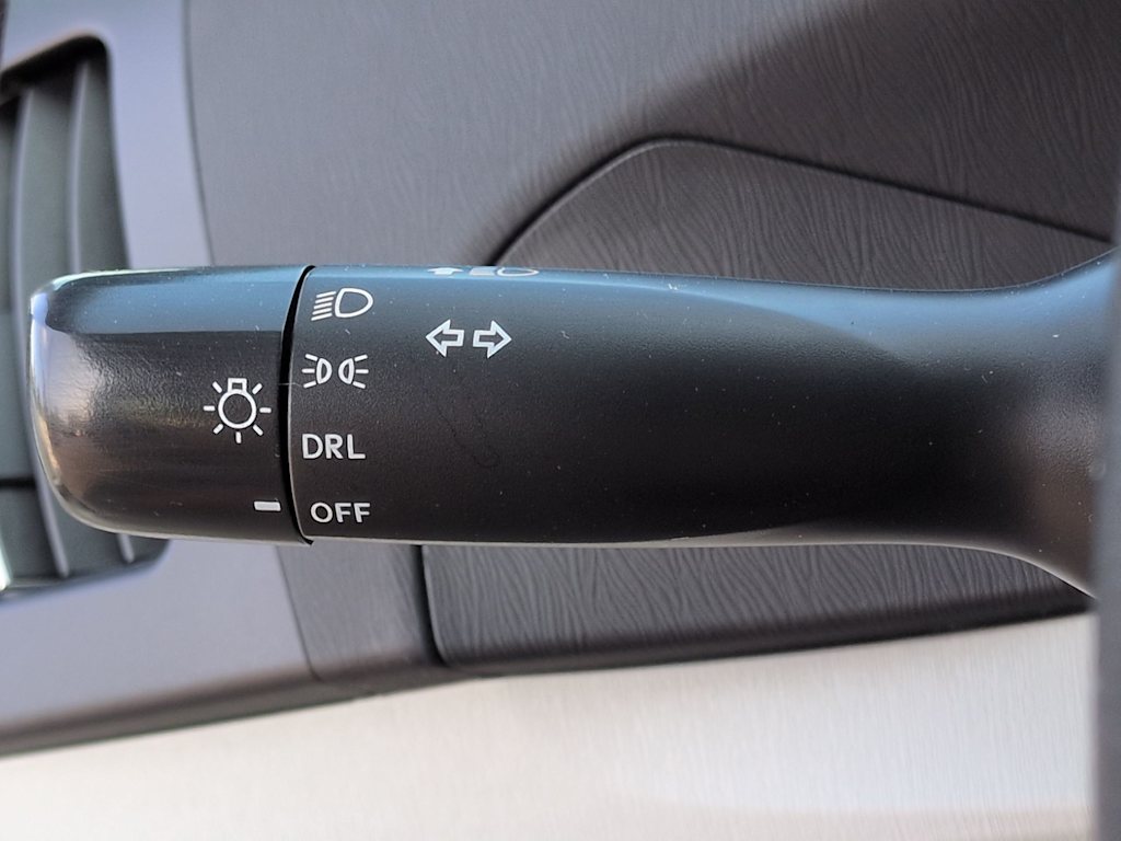 Thumbnail: 2015 Toyota Prius - 31