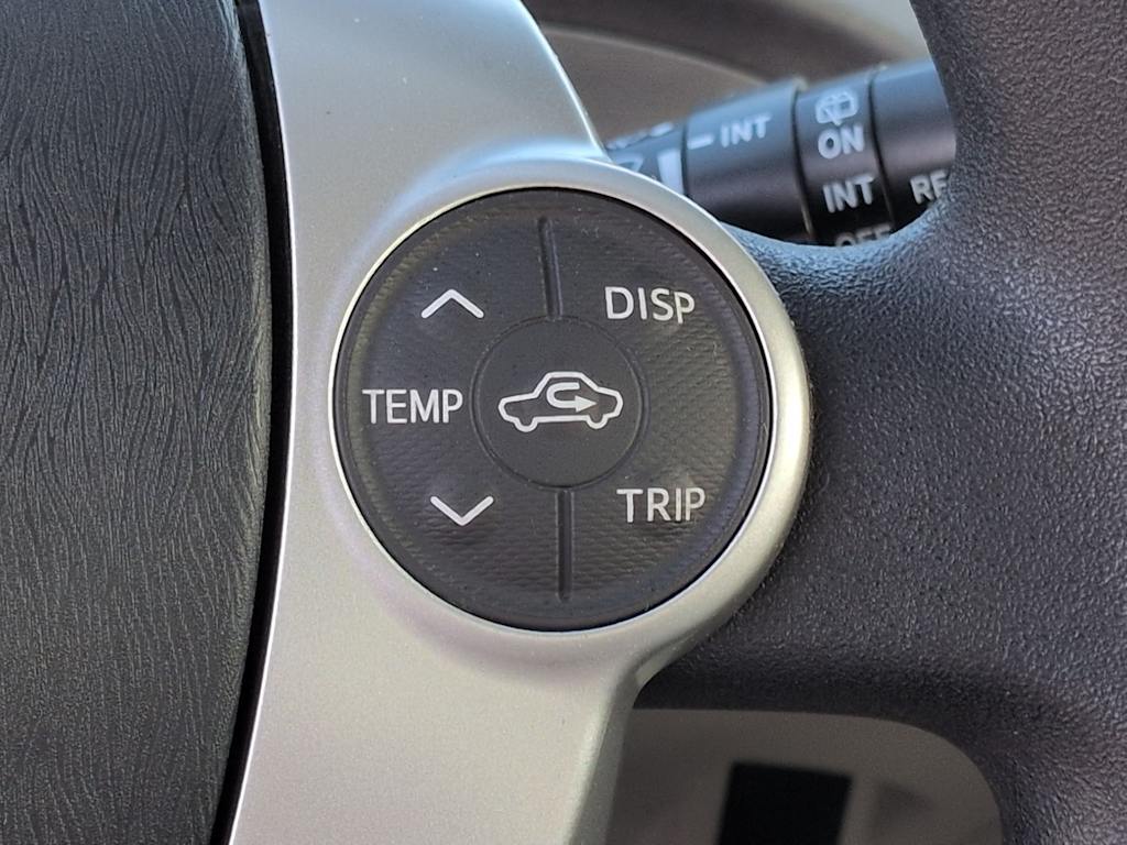 Thumbnail: 2015 Toyota Prius - 30