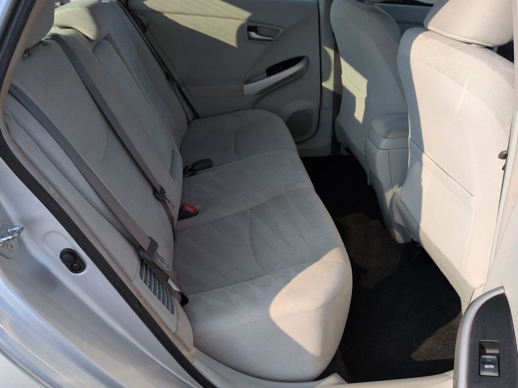 Thumbnail: 2015 Toyota Prius - 28